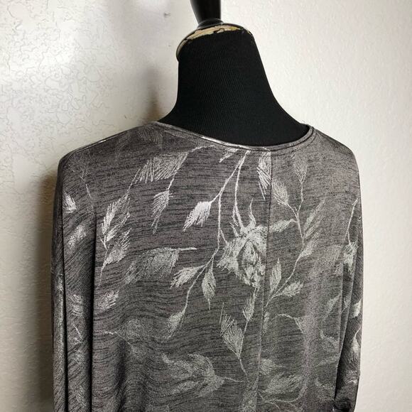 WHBM silver metallic black feather print dolman sleeve top size Small - Picture 9 of 12